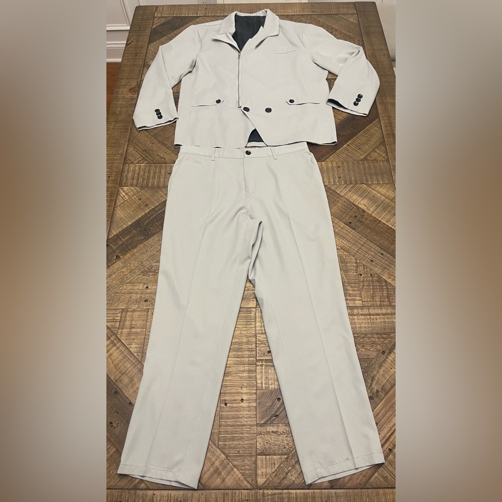 Manfinity Mode Men's Business Suit, a modern take on formal wear